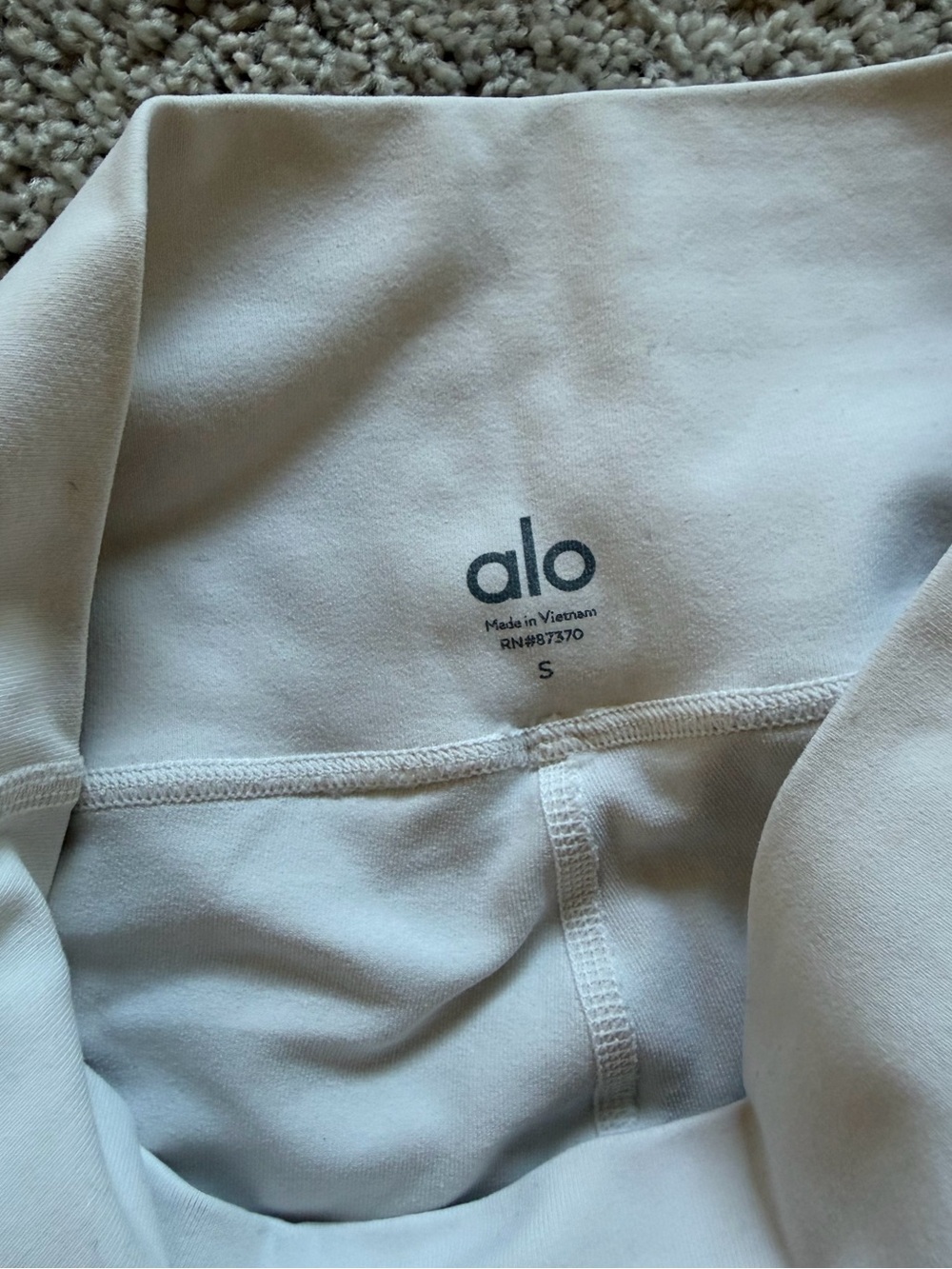 ALO Yoga White High-Waist Airbrush Leggings - Picture 5 of 5